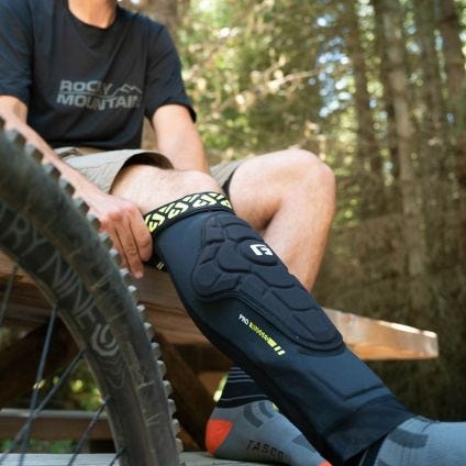 G-Form Pro-Rugged 2 MTB Knee Guards