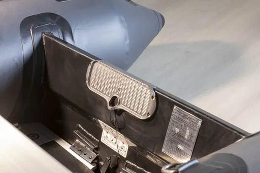 close up of stryker lx 380 transom board