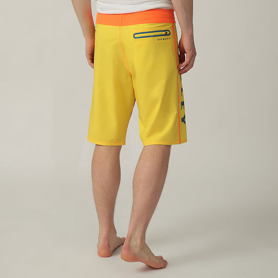 OAKLEY SUNRAYS YELLOW 21" BOARDSHORTS